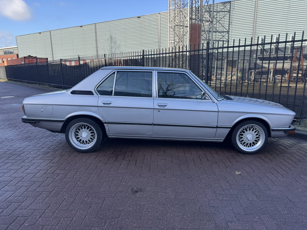 BMW 528i M30 engine 3.5ltr 1978 polaris project
