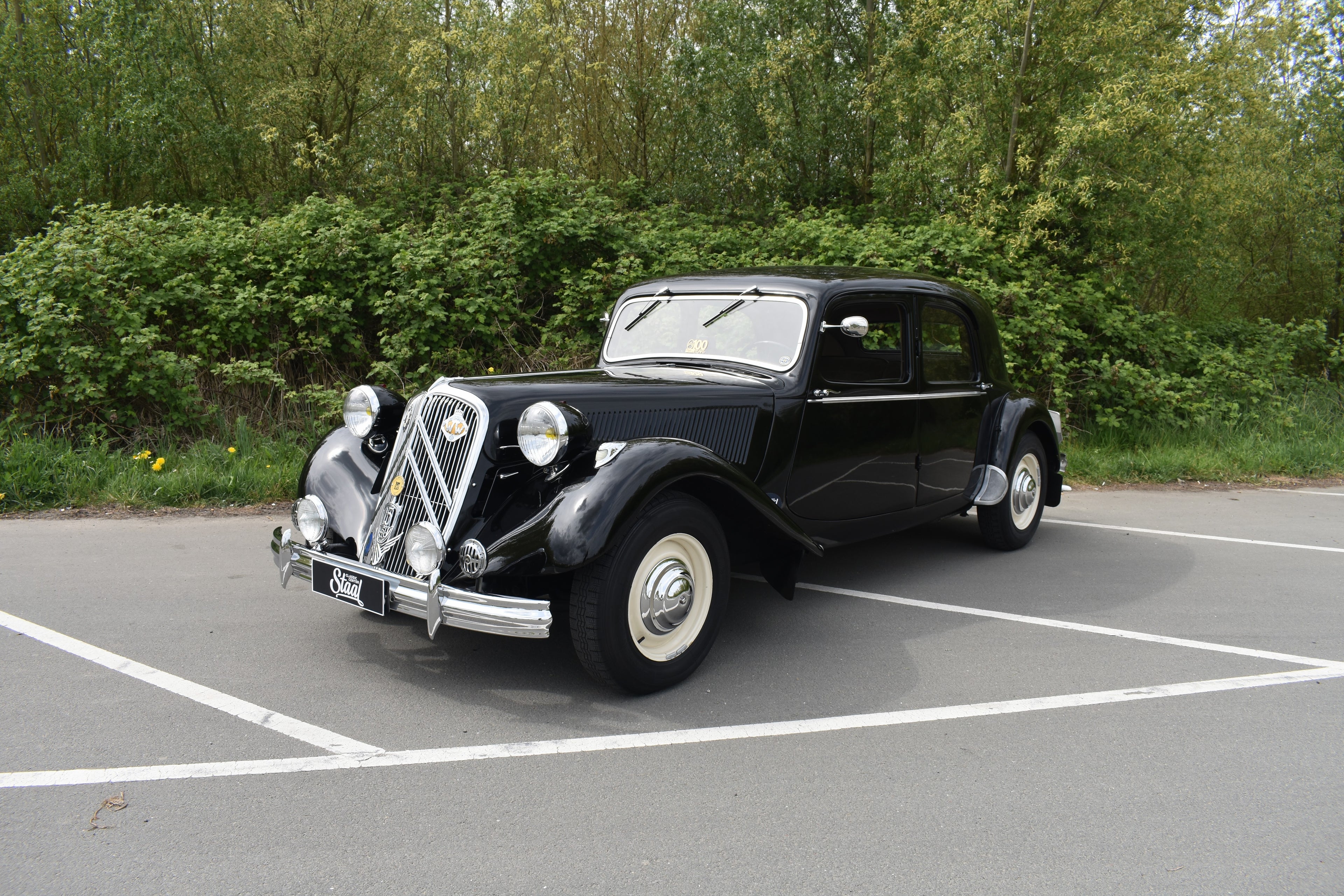 Citroen Traction Avant 15/6 1950 restored, with powersteering