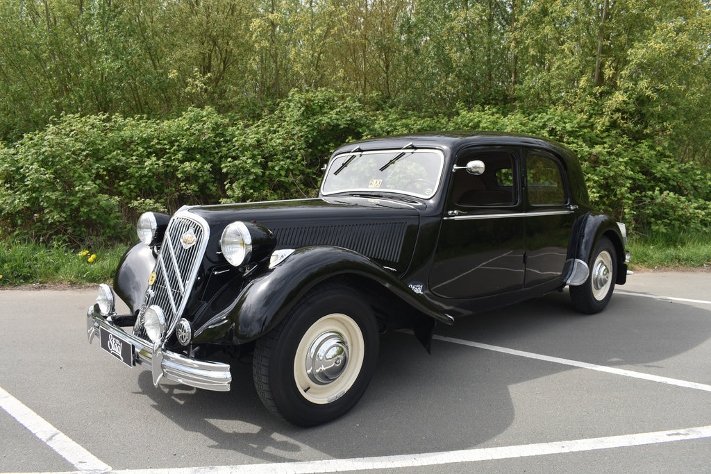 Citroen Traction Avant 15/6 1950 restored, with powersteering