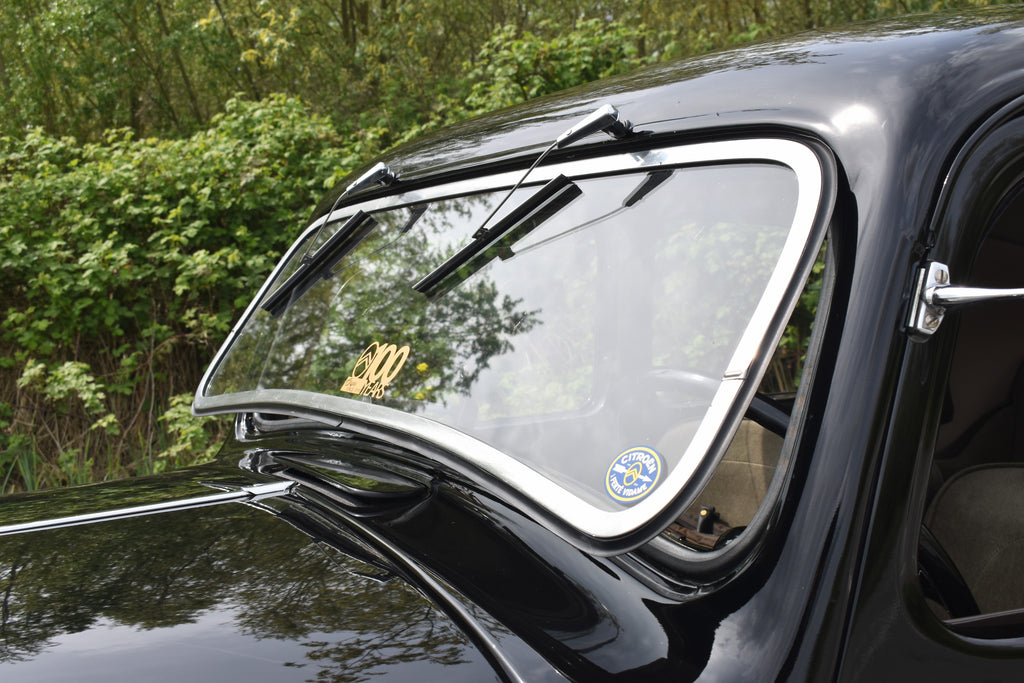 Citroen Traction Avant 15/6 1950 restored, with powersteering