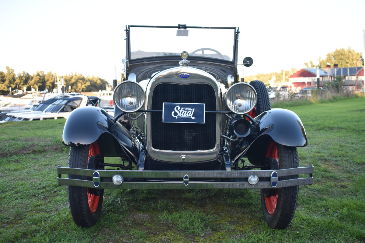 Ford Model A 1929 Deluxe Roadster – Restored condition with dicky seat