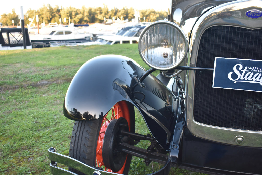 Ford Model A 1929 Deluxe Roadster – Restored condition with dicky seat