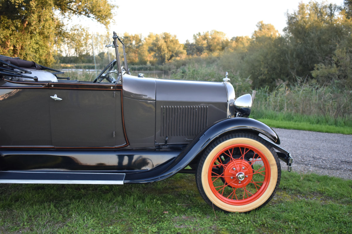 Ford Model A 1929 Deluxe Roadster – Restored condition with dicky seat