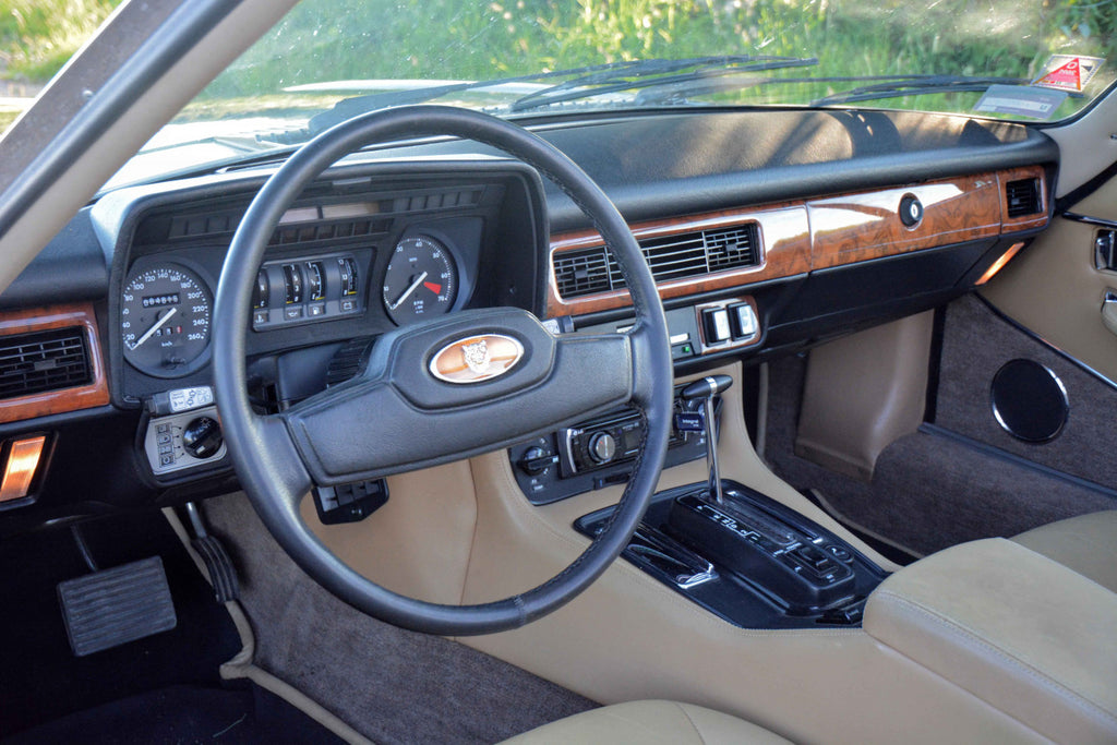 Jaguar XJ-SC Targa V12 1986 Unique low milage 64.700 km XJ XJSC