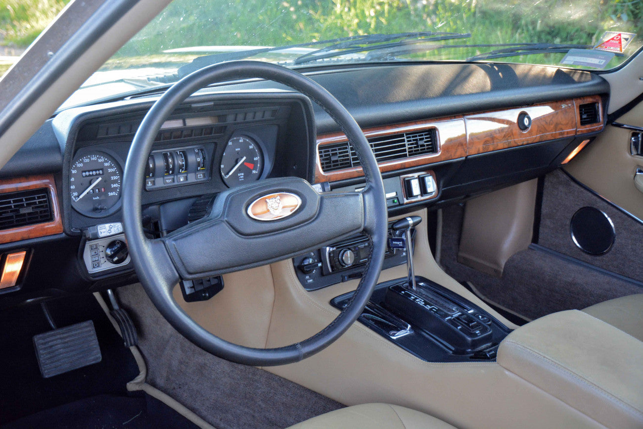 Jaguar XJ-SC Targa V12 1986 Unique low milage 64.700 km XJ XJSC