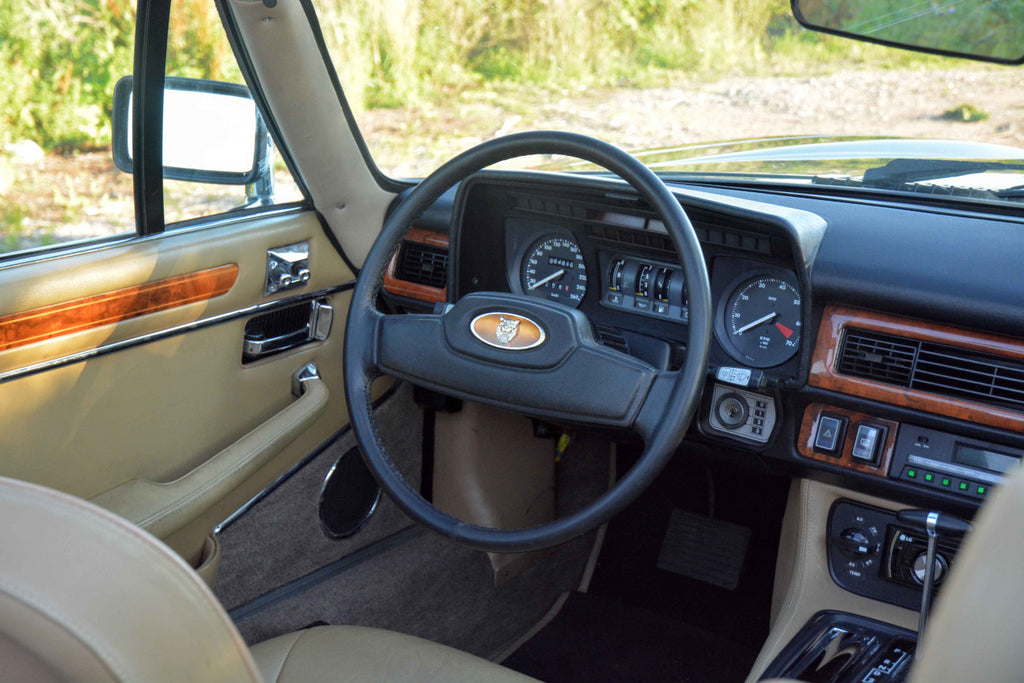Jaguar XJ-SC Targa V12 1986 Unique low milage 64.700 km XJ XJSC