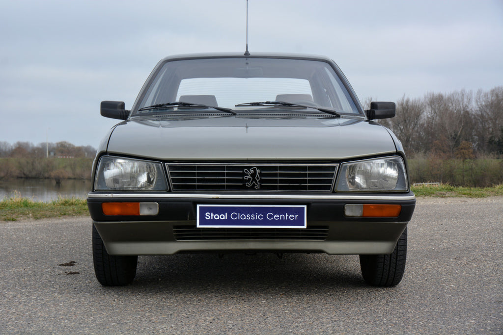 Peugeot 505 GL 1985 Fully Original Dutch Delivered