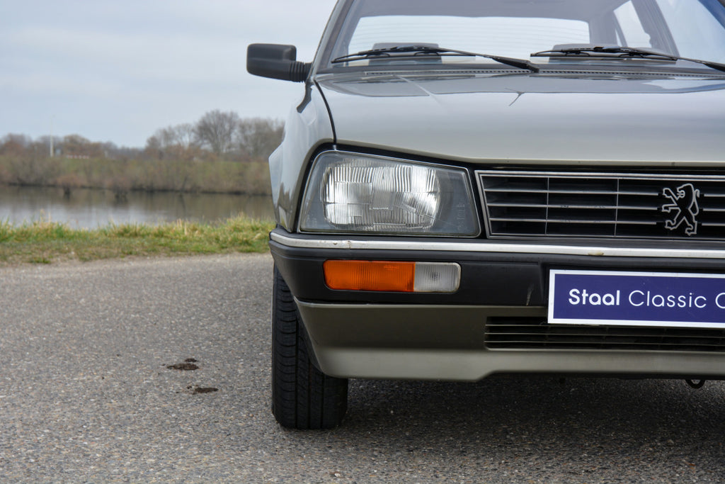 Peugeot 505 GL 1985 Fully Original Dutch Delivered