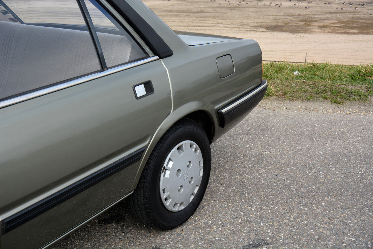 Peugeot 505 GL 1985 Fully Original Dutch Delivered