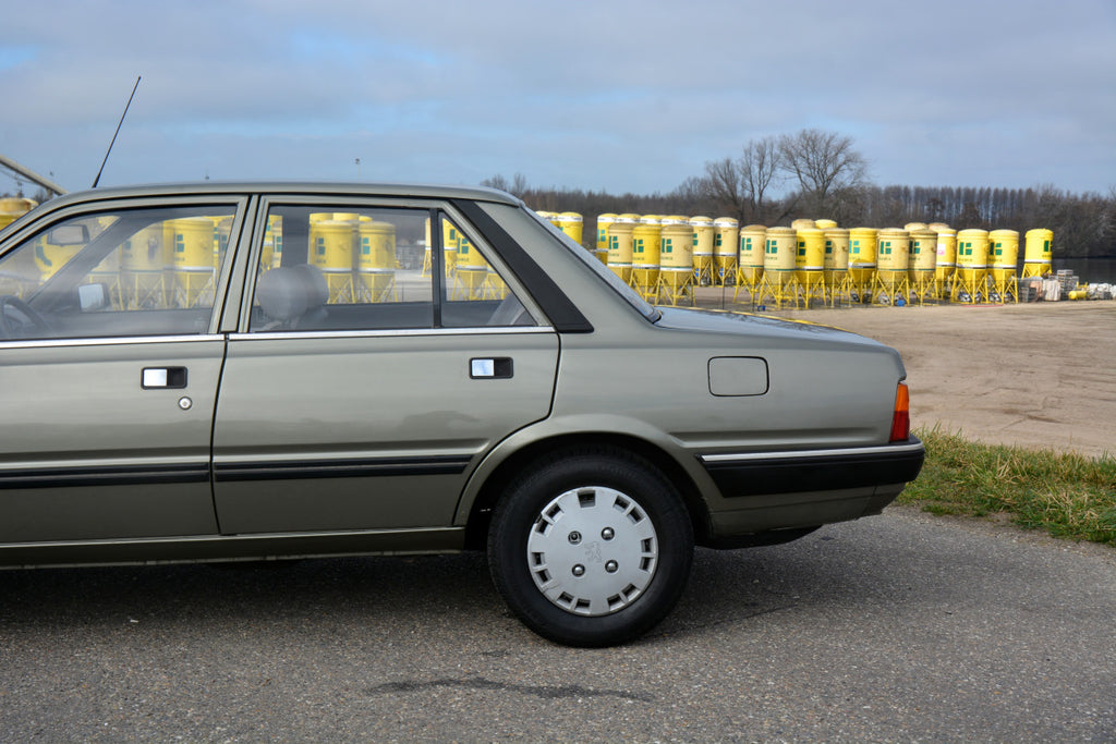 Peugeot 505 GL 1985 Fully Original Dutch Delivered