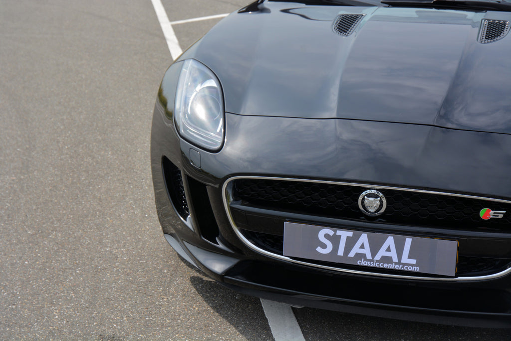 Jaguar F-Type 3.0 V6 S Convertible in Like New Condition | Red Leather | Dealer Maintained