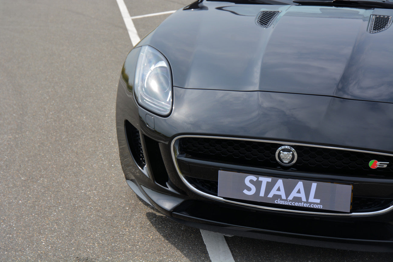Jaguar F-Type 3.0 V6 S Convertible in Like New Condition | Red Leather | Dealer Maintained