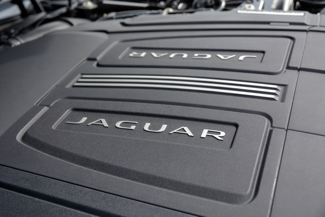 Jaguar F-Type 3.0 V6 S Convertible in Like New Condition | Red Leather | Dealer Maintained
