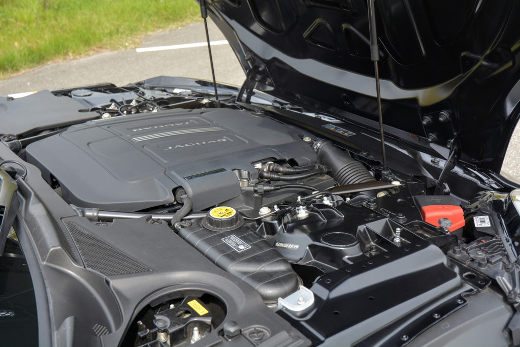 Jaguar F-Type 3.0 V6 S Convertible in Like New Condition | Red Leather | Dealer Maintained