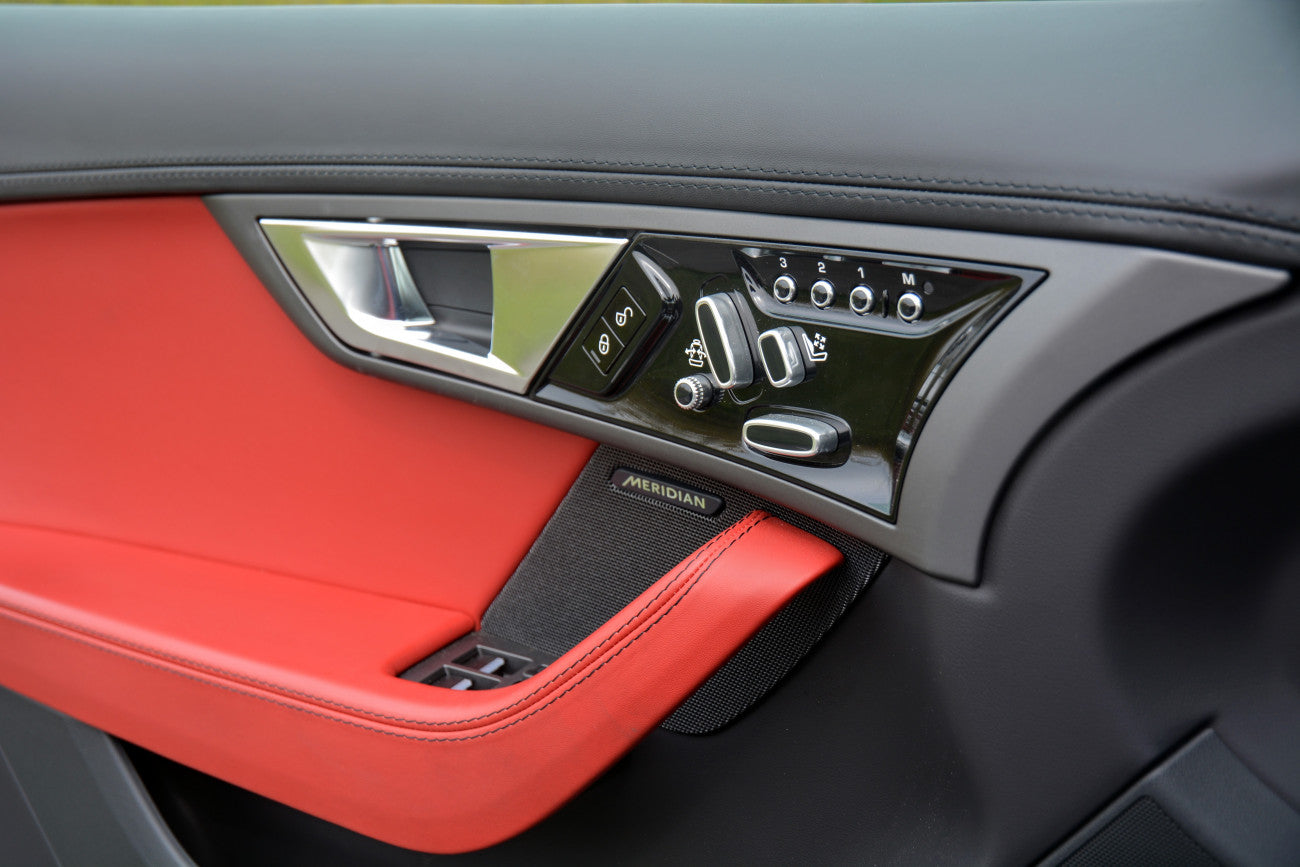 Jaguar F-Type 3.0 V6 S Convertible in Like New Condition | Red Leather | Dealer Maintained