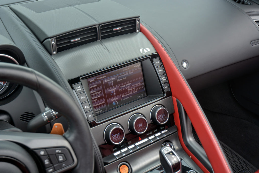 Jaguar F-Type 3.0 V6 S Convertible in Like New Condition | Red Leather | Dealer Maintained