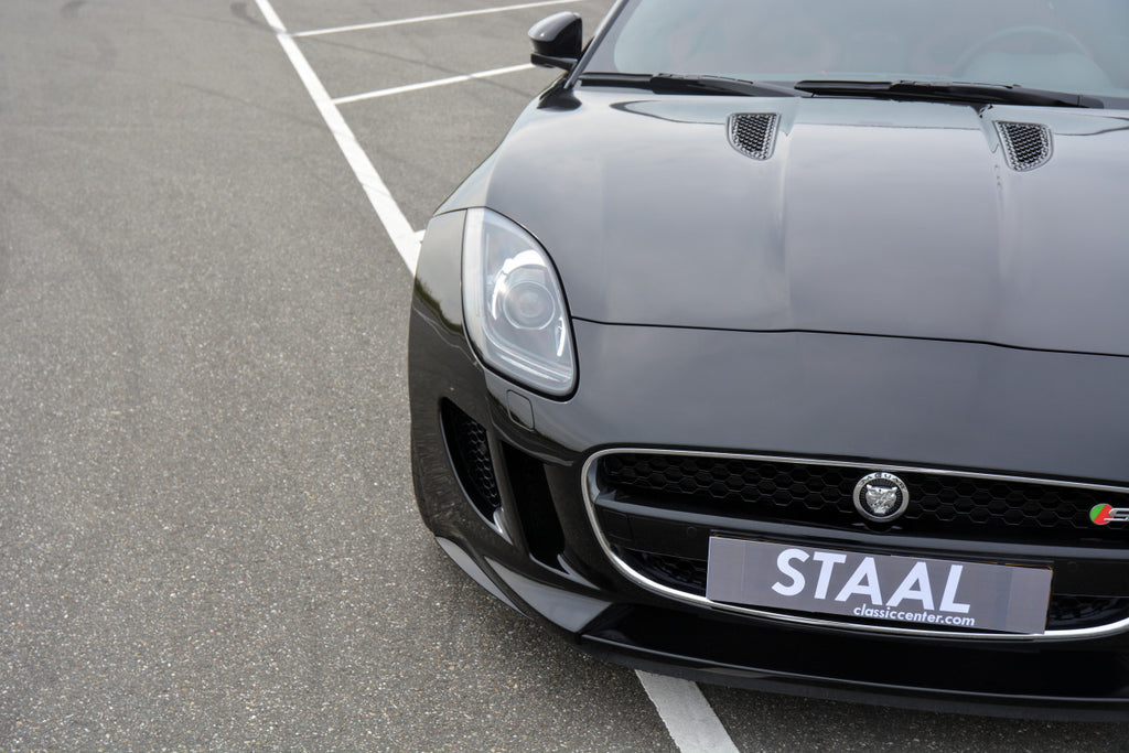 Jaguar F-Type 3.0 V6 S Convertible in Like New Condition | Red Leather | Dealer Maintained