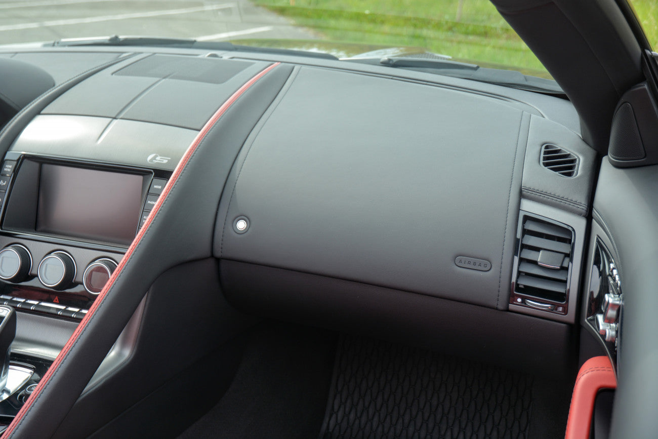 Jaguar F-Type 3.0 V6 S Convertible in Like New Condition | Red Leather | Dealer Maintained