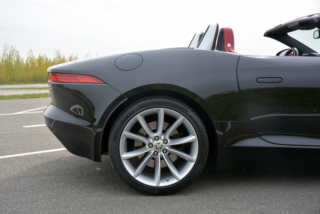 Jaguar F-Type 3.0 V6 S Convertible in Like New Condition | Red Leather | Dealer Maintained