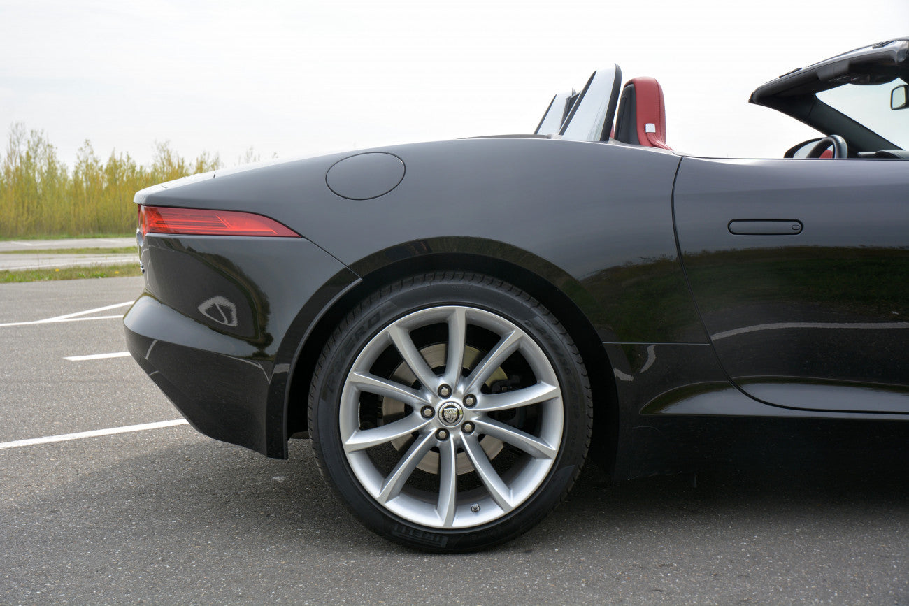 Jaguar F-Type 3.0 V6 S Convertible in Like New Condition | Red Leather | Dealer Maintained