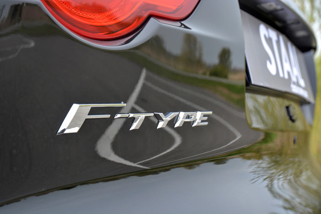 Jaguar F-Type 3.0 V6 S Convertible in Like New Condition | Red Leather | Dealer Maintained