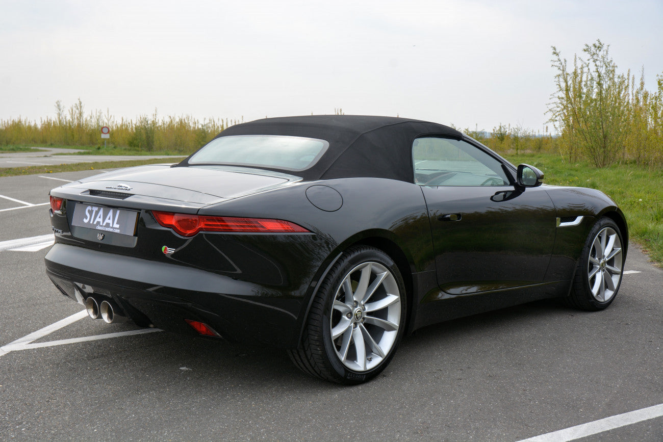 Jaguar F-Type 3.0 V6 S Convertible in Like New Condition | Red Leather | Dealer Maintained
