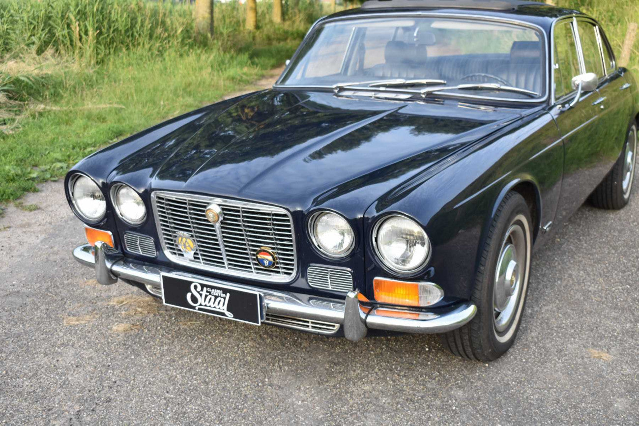 Jaguar XJ6 Series 1 Saloon 1972 4.2 ltr sunroof revised gearbox automatic