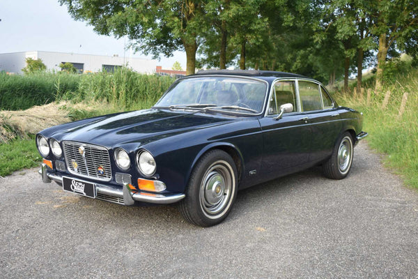 Jaguar XJ6 Series 1 Saloon 1972 4.2 ltr sunroof revised gearbox automatic