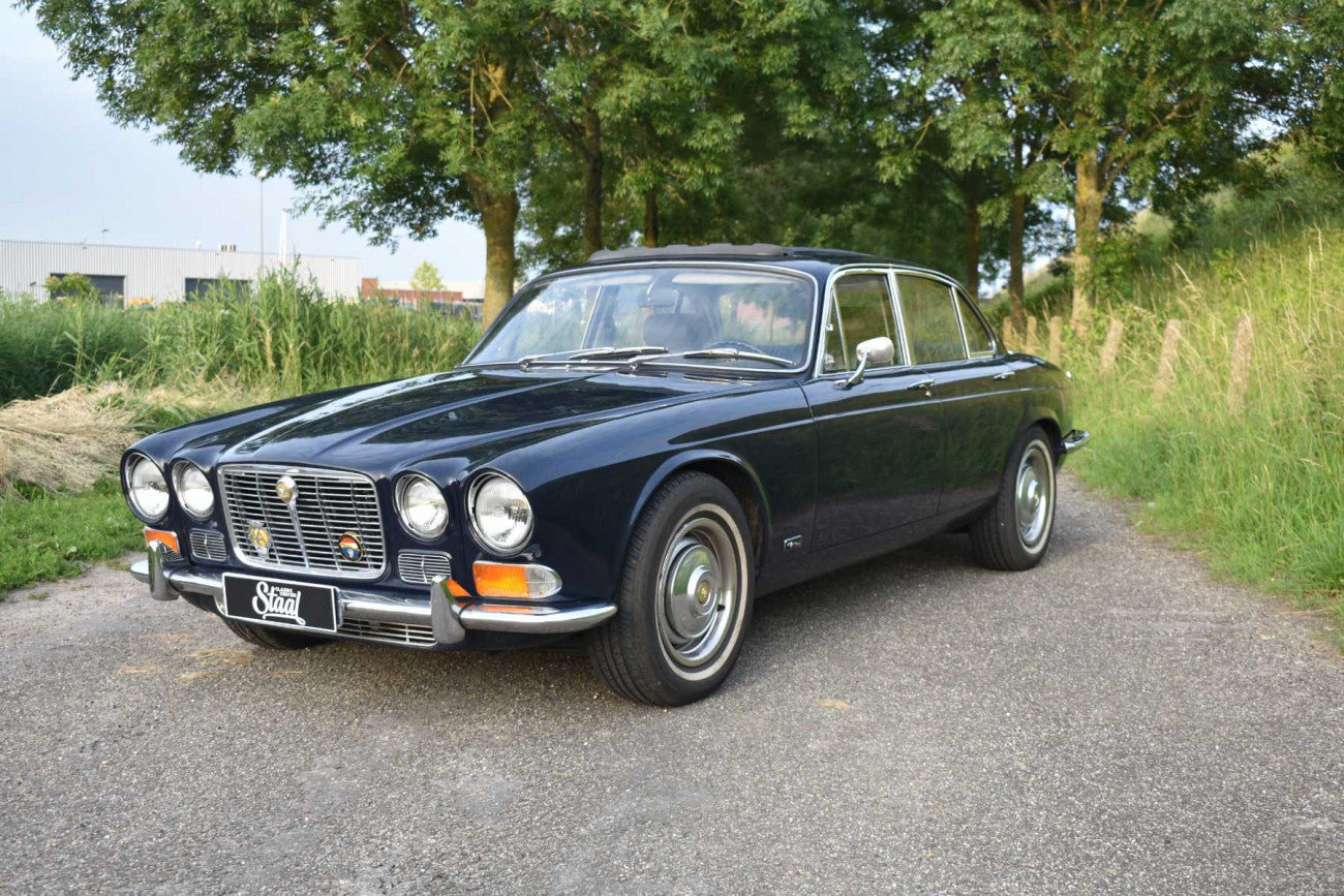 Jaguar XJ6 Series 1 Saloon 1972 4.2 ltr sunroof revised gearbox automatic