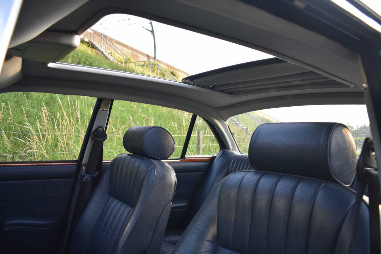 Jaguar XJ6 Series 1 Saloon 1972 4.2 ltr sunroof revised gearbox automatic