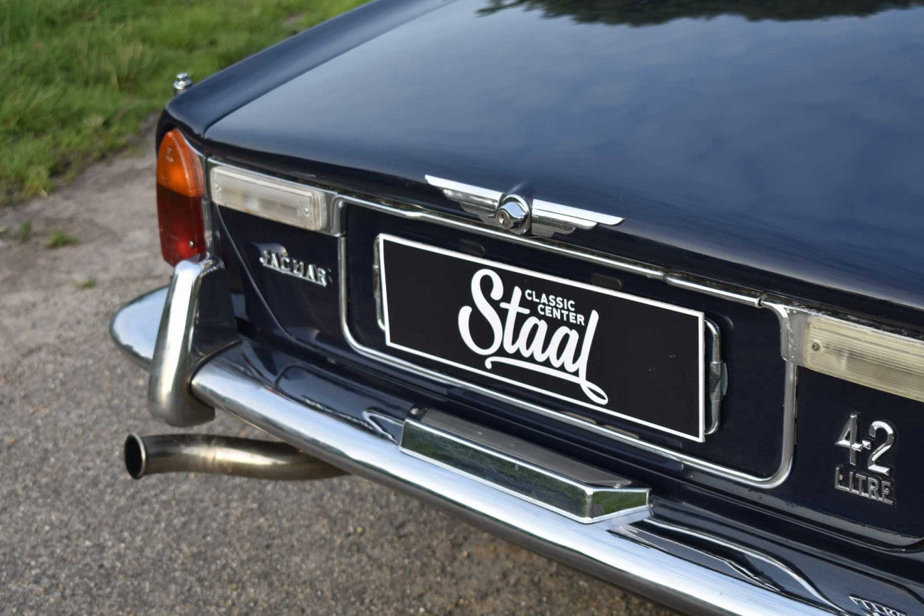Jaguar XJ6 Series 1 Saloon 1972 4.2 ltr sunroof revised gearbox automatic