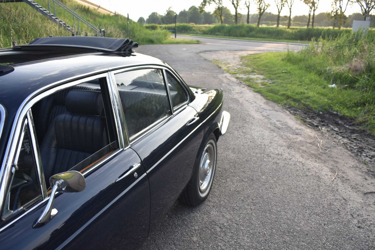 Jaguar XJ6 Series 1 Saloon 1972 4.2 ltr sunroof revised gearbox automatic