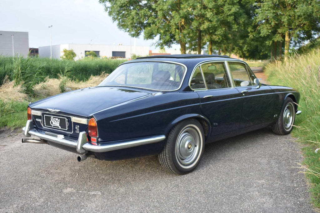 Jaguar XJ6 Series 1 Saloon 1972 4.2 ltr sunroof revised gearbox automatic