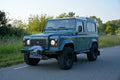 Land Rover Defender 90 Td5 unique Restomod 2002