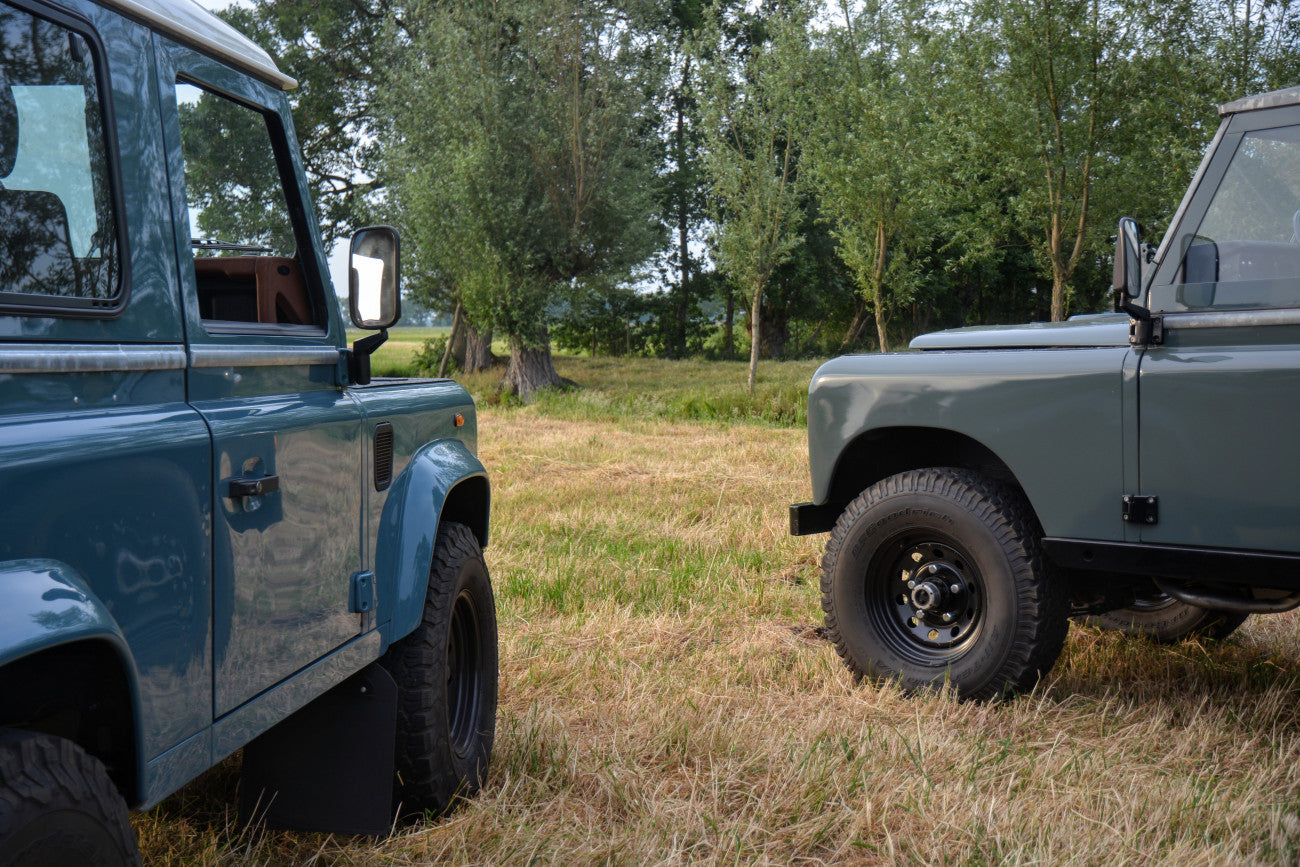 Land Rover Defender 90 Td5 unique Restomod 2002