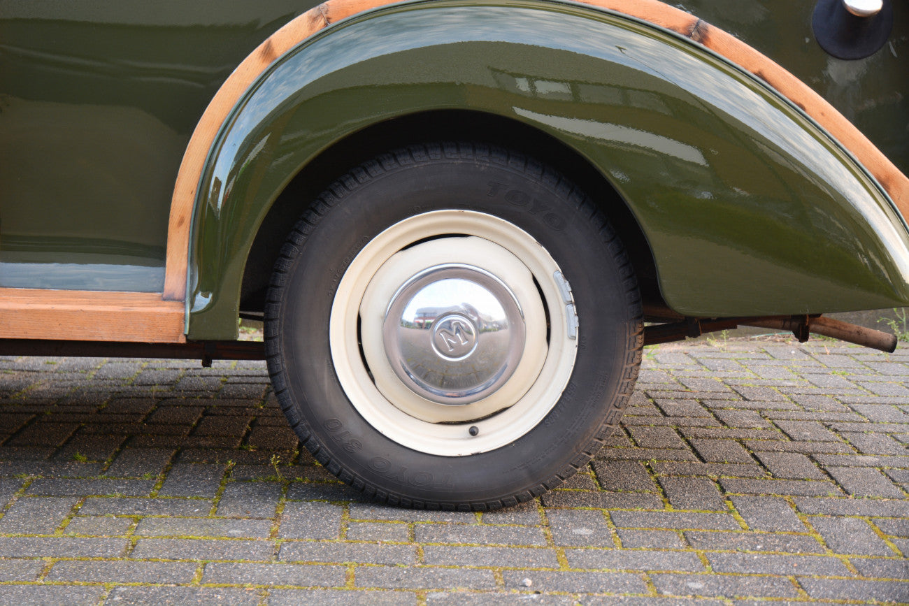 Morris Minor 1000 Traveller Series V LHD woody