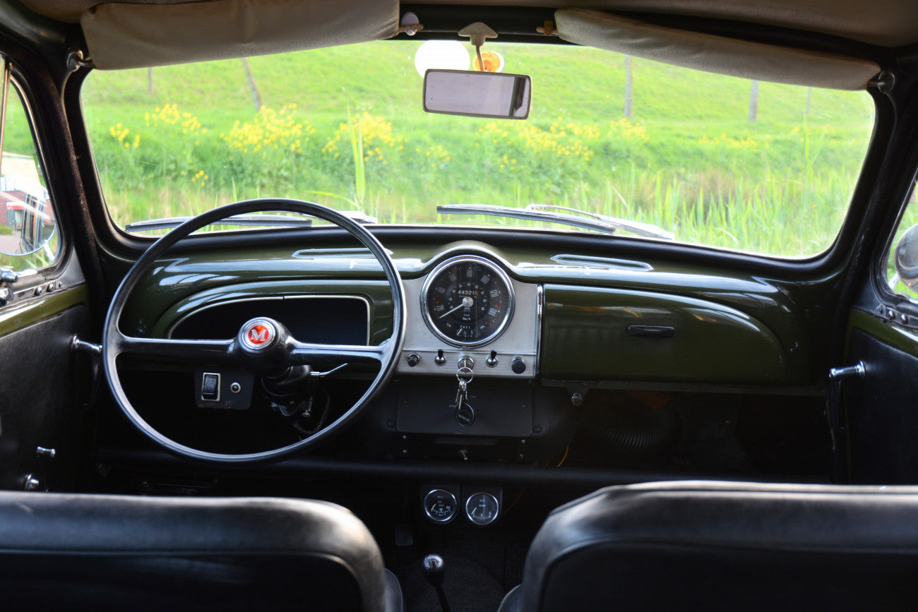 Morris Minor 1000 Traveller Series V LHD woody