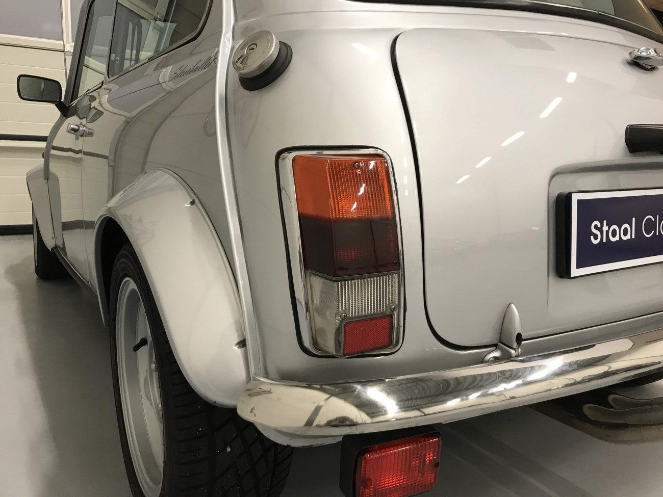 Rover Mini Cooper 1996 Silver Bullet rare 1/400