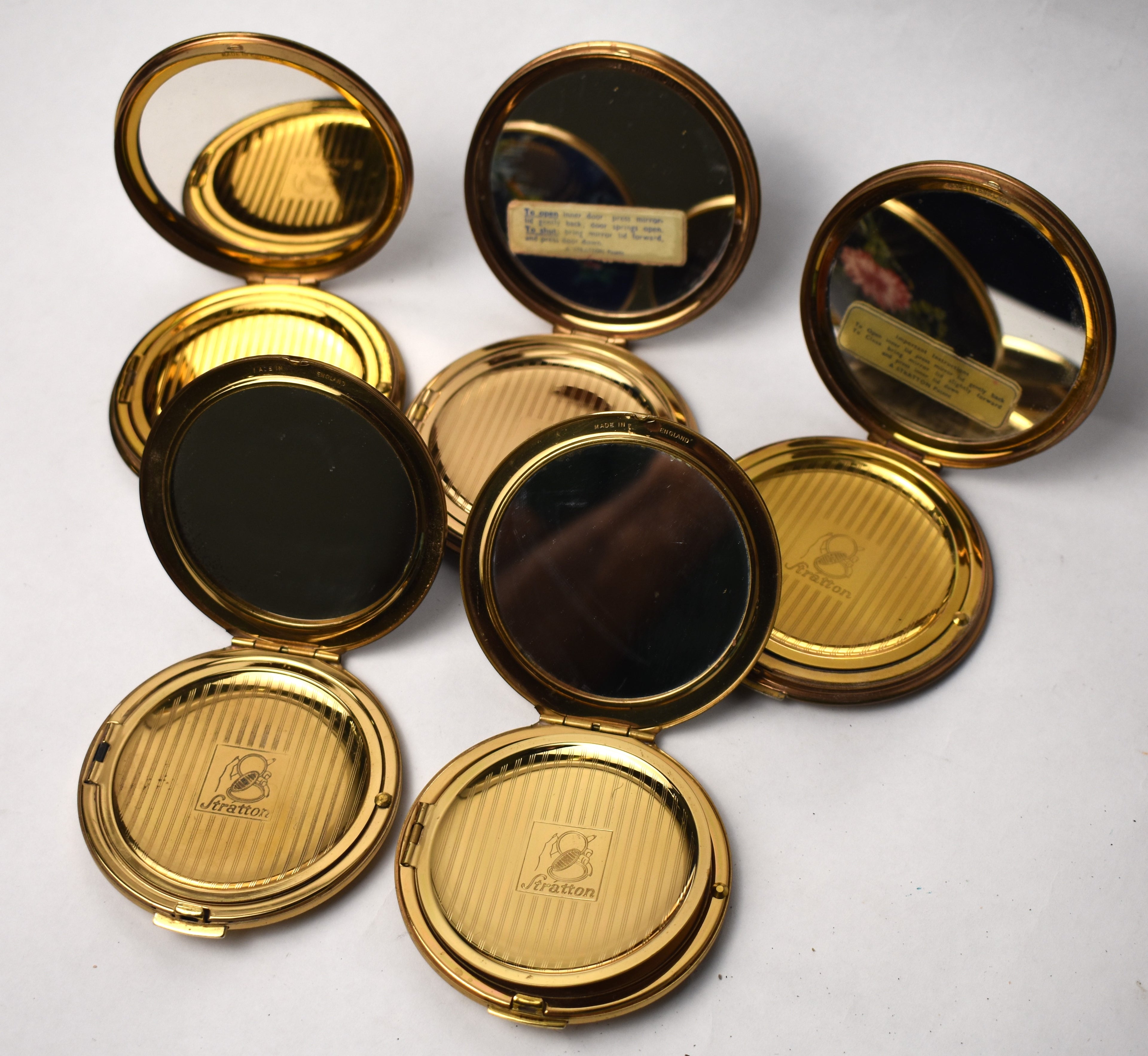 Stratton Powder compacts collection 17 pcs