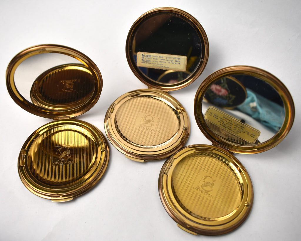 Stratton Powder compacts collection 17 pcs