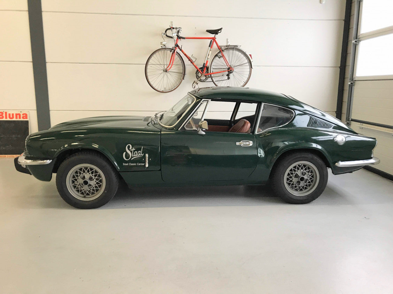 Triumph GT6 MKIII 1975 with Overdrive unique