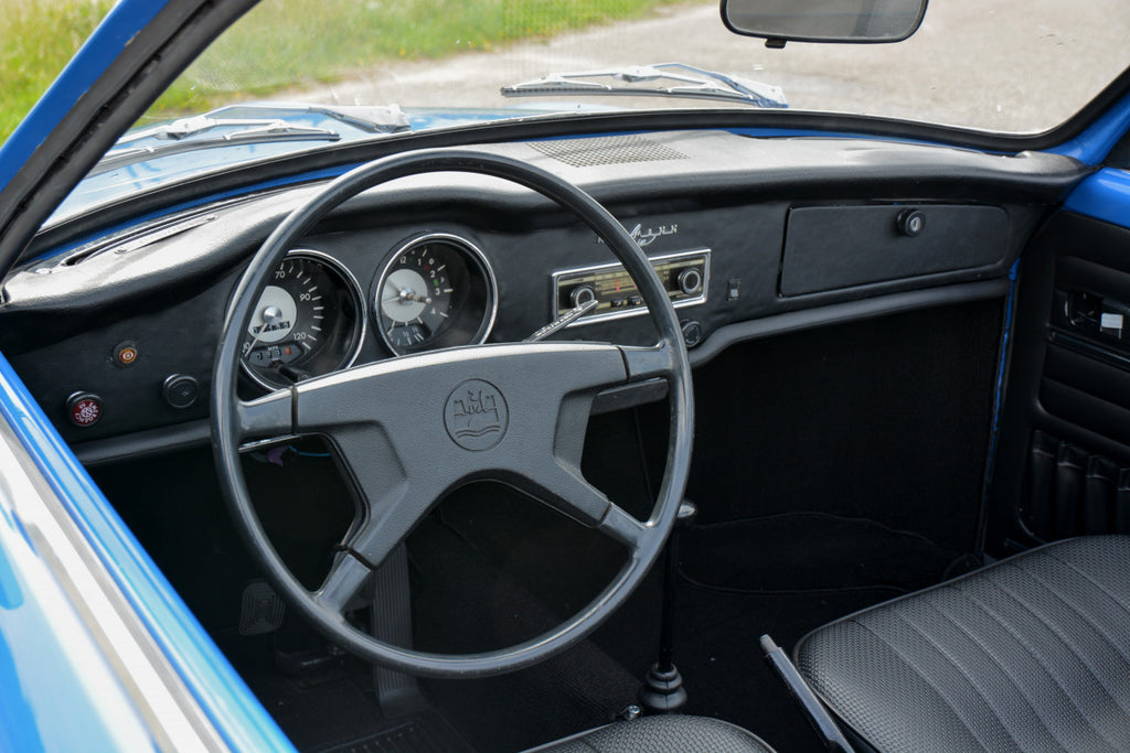 Volkswagen Karmann Ghia Cabriolet 1971 Body-Off Restored