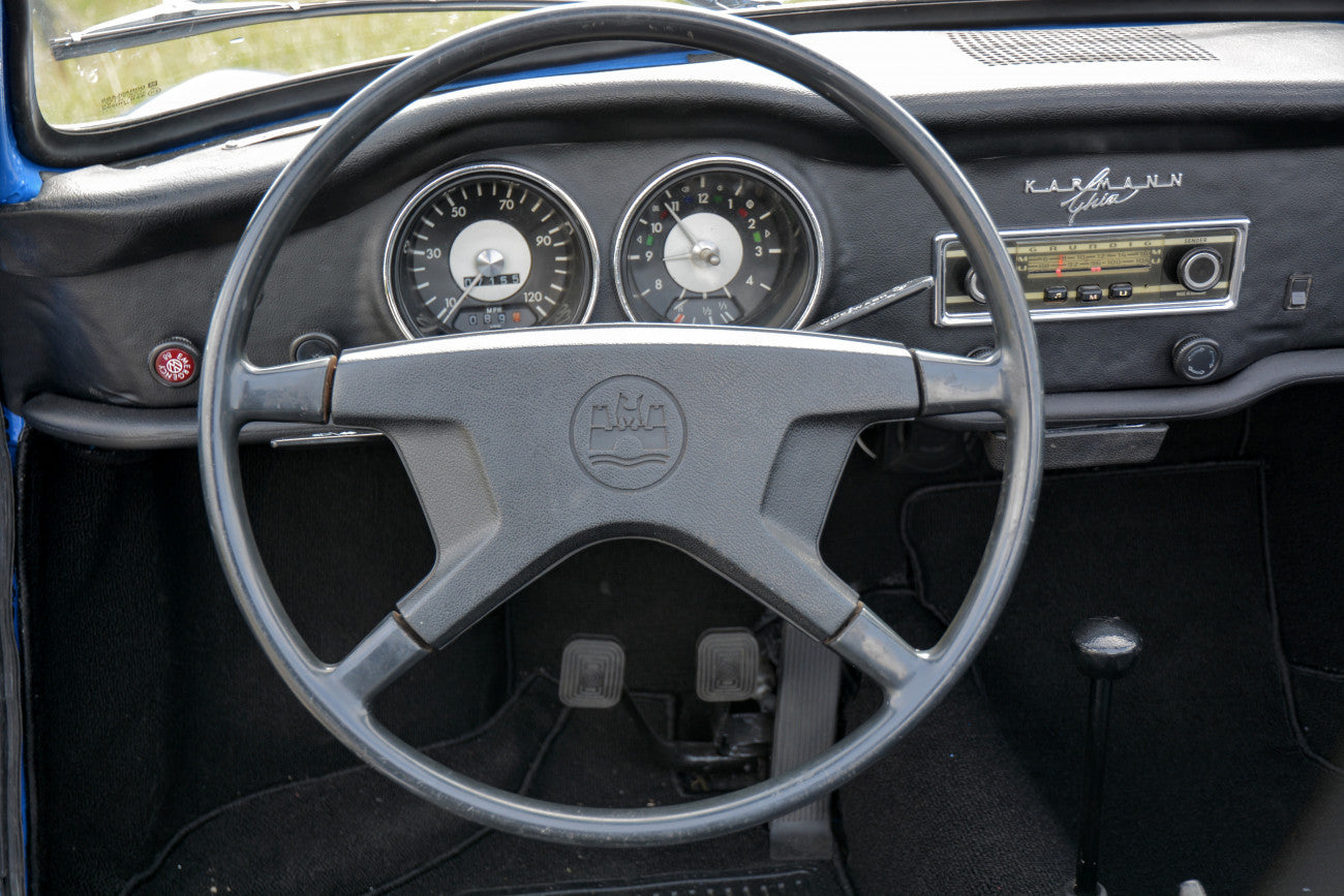 Volkswagen Karmann Ghia Cabriolet 1971 Body-Off Restored