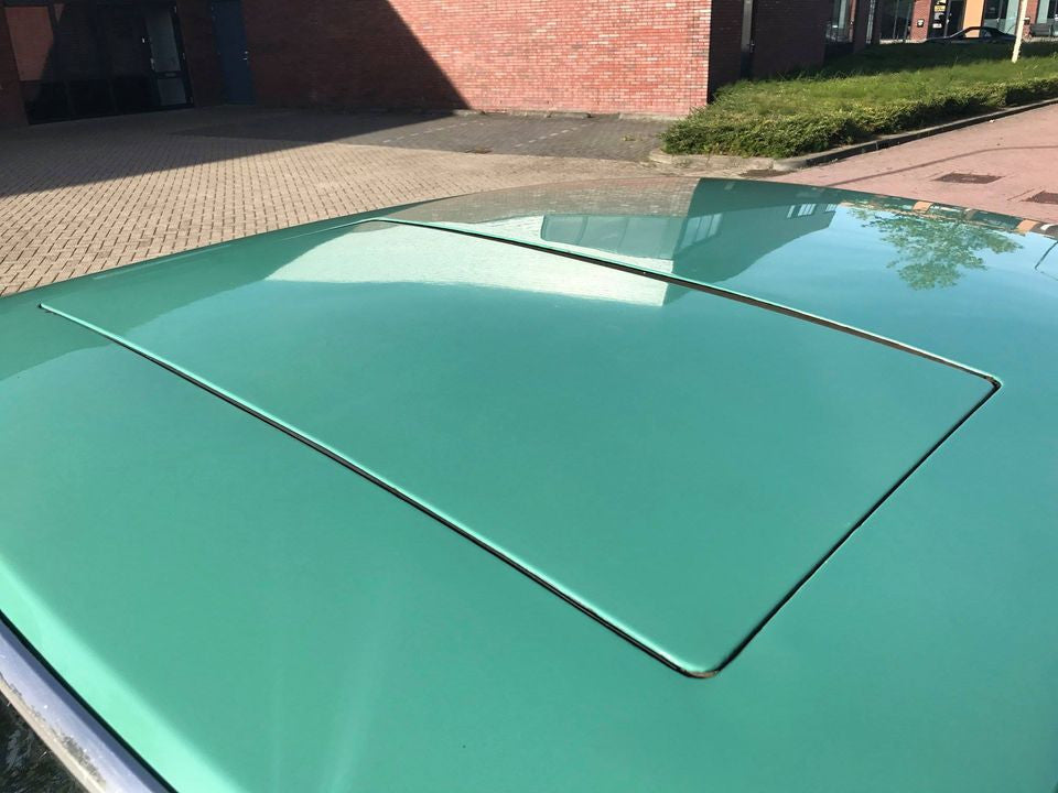 Volvo 144 De Luxe with Sunroof - super condition