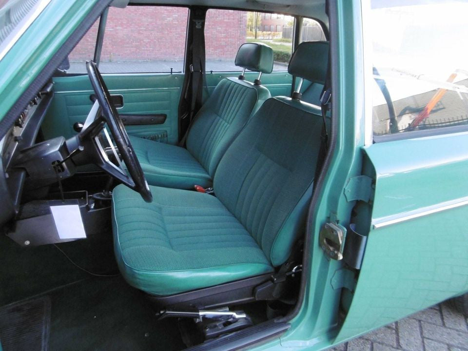 Volvo 144 De Luxe with Sunroof - super condition