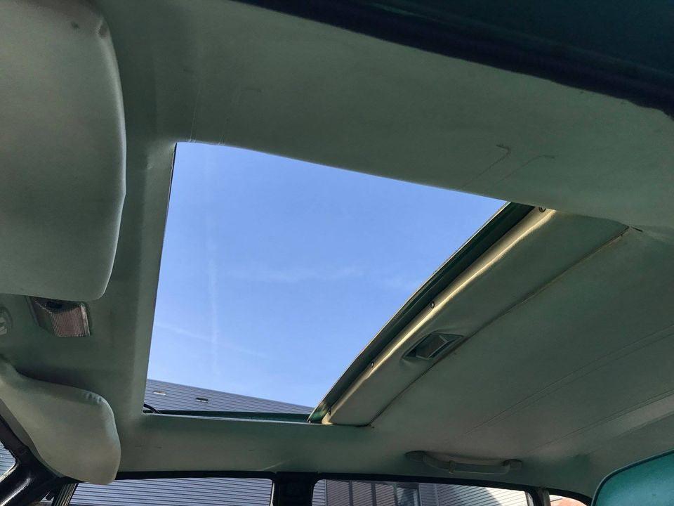 Volvo 144 De Luxe with Sunroof - super condition