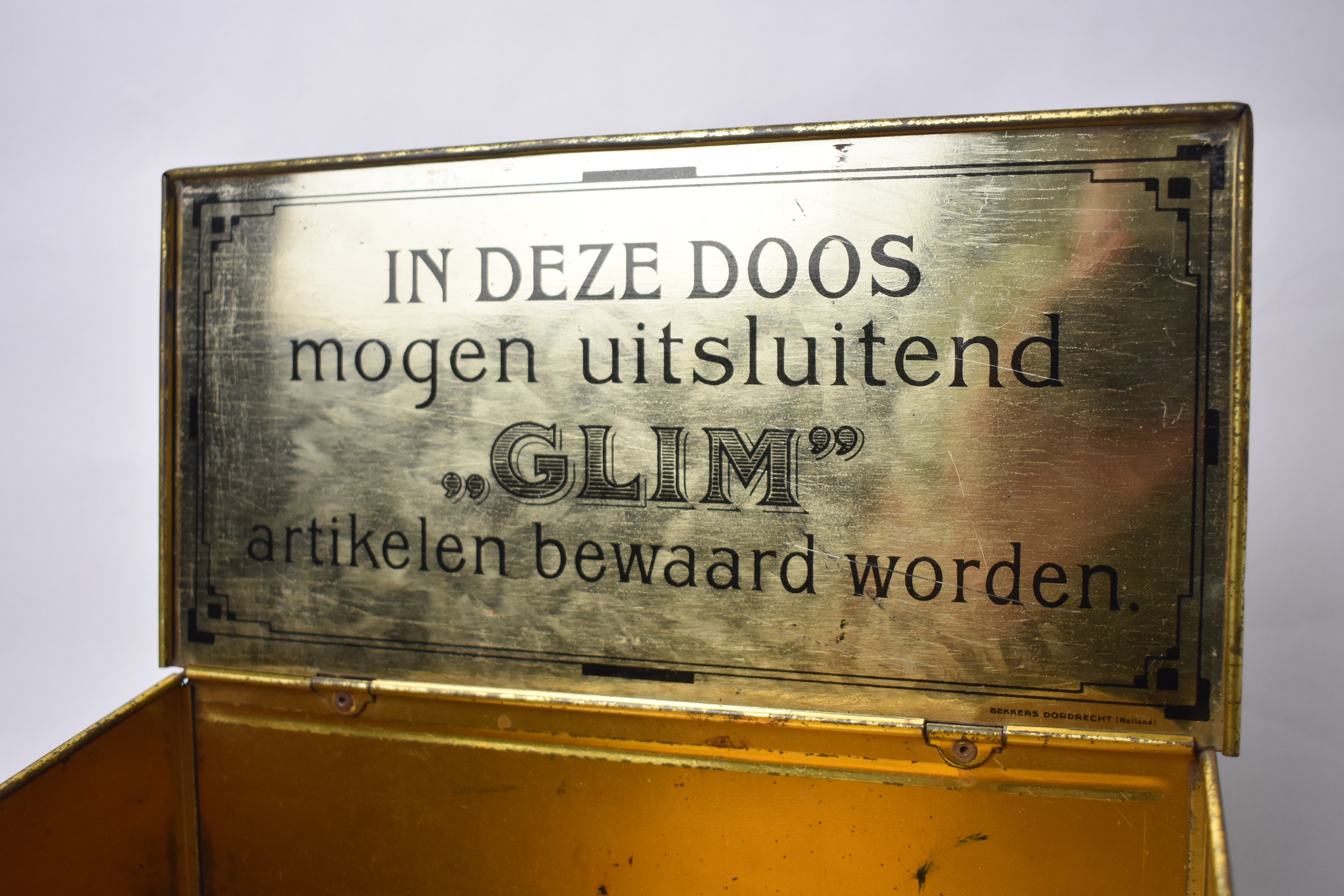 Dutch Tin ca. 1930 'Wees slim, gebruik Glim'